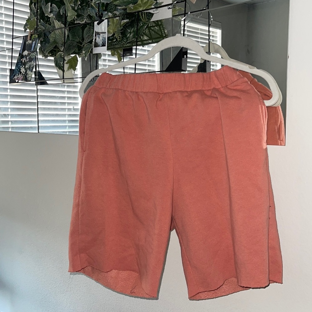 SALMON 🍣 COLORED BIKE LOUNGE SHORTS
